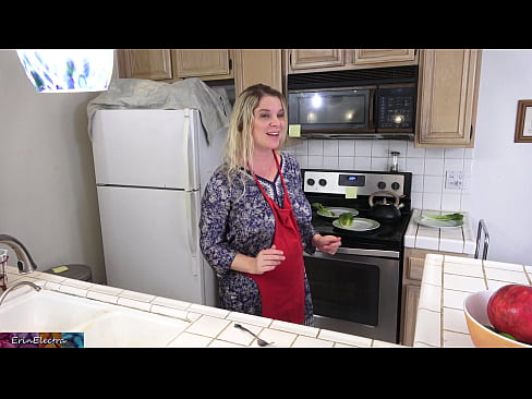 ❤️ Ibu tiri memerah susunya di dapur sebelum tarikhnya ❌ pelacur pada ms.porno-flix.ru